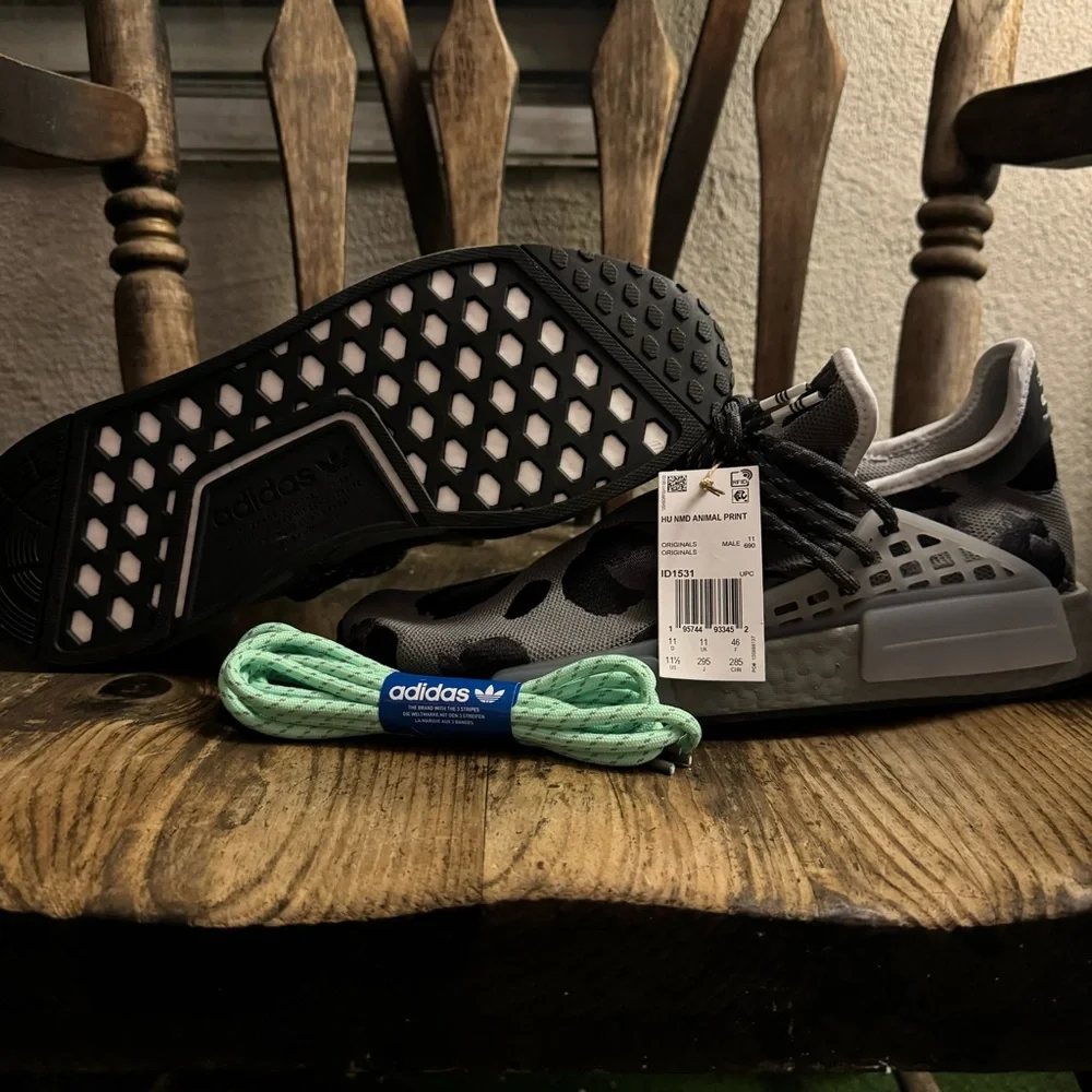 Adidas HU NMD Human Race x Pharrell Animal Print Ash Mens Sz 11.5 Extra Laces